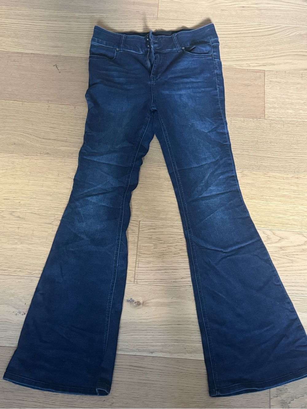 Dark wash 1822 Women's Flared Jeans size 10(30)